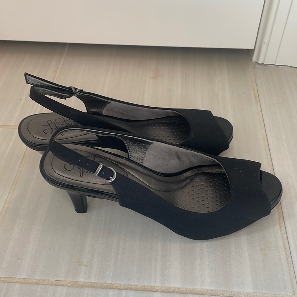 Size 9 black heels